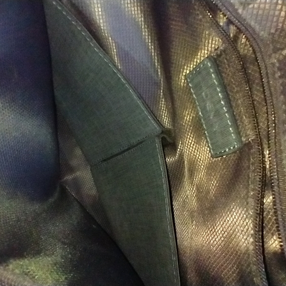 Devy Crossbody - Picture 9 of 10